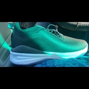 Clove shoes size 10 only worn once